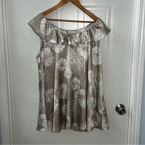 Liz Lange Maternity XL Floral Blouse – Champagne Beige Ruffle Top